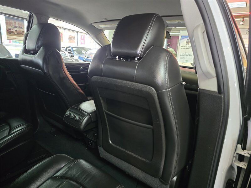 Used 2017 Buick Enclave Leather AWD/4WD image 17