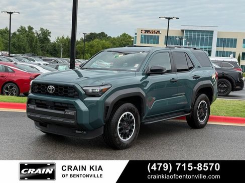 Used 2025 Toyota 4Runner TRD Off-Road Premium AWD/4WD image 3