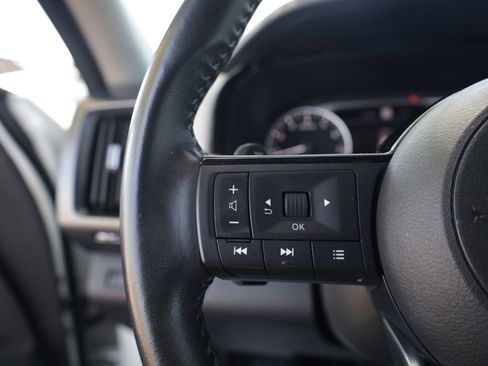 Used 2023 Nissan Pathfinder SL FWD image 23
