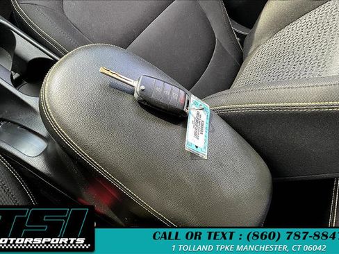 Used 2015 Kia Soul + image 11