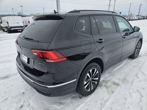Used 2022 Volkswagen Tiguan S image 7
