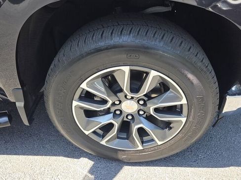 Used 2023 Chevrolet Silverado 1500 LT image 18