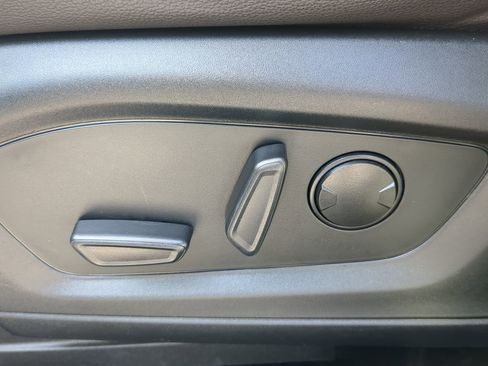 Certified 2022 Ford Explorer Limited w/ Equipment Group 301A RWD image 29