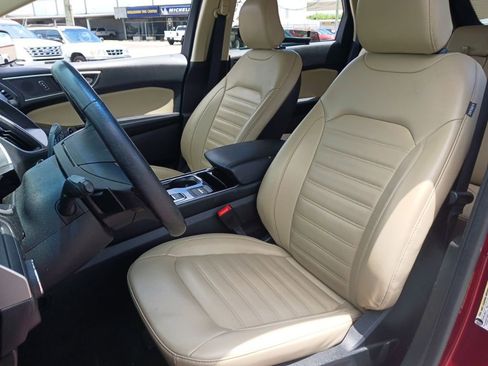 Used 2019 Ford Edge SEL w/ Equipment Group 201A AWD/4WD image 10