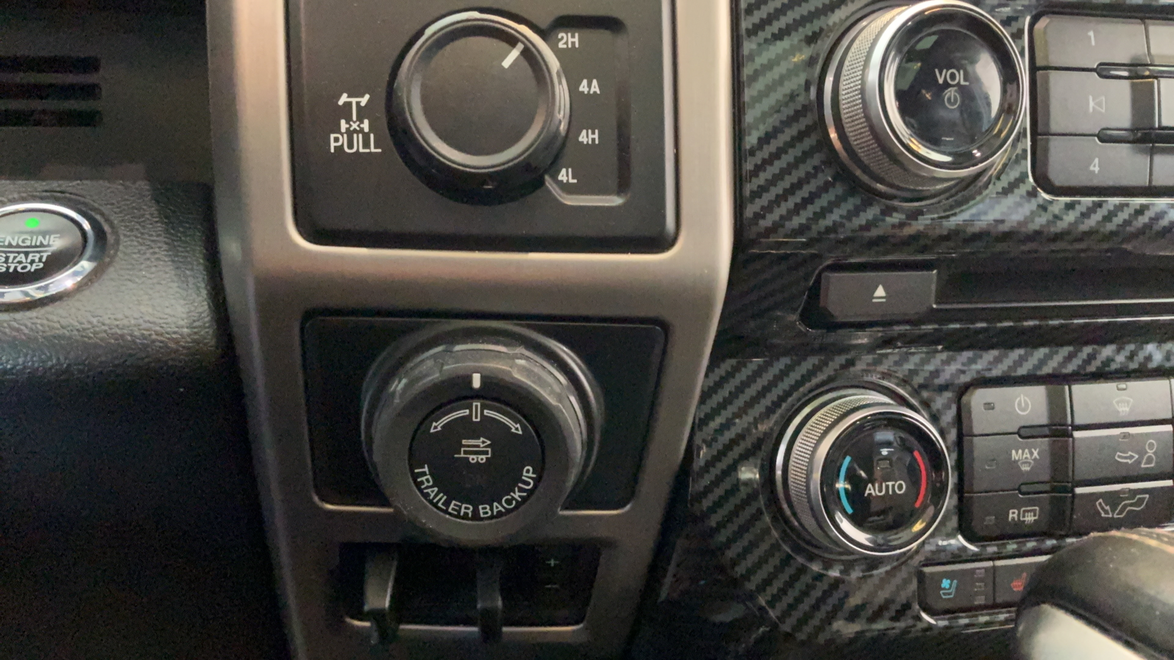 Used 2018 Ford F150 Platinum w/ Equipment Group 701A Luxury AWD/4WD image 23