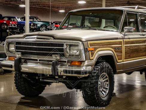 Used 1988 Jeep Grand Wagoneer AWD/4WD image 22