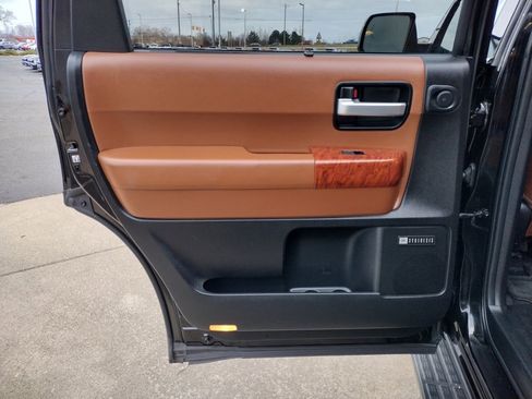 Used 2018 Toyota Sequoia Platinum w/ Preferred Accessory Package image 24