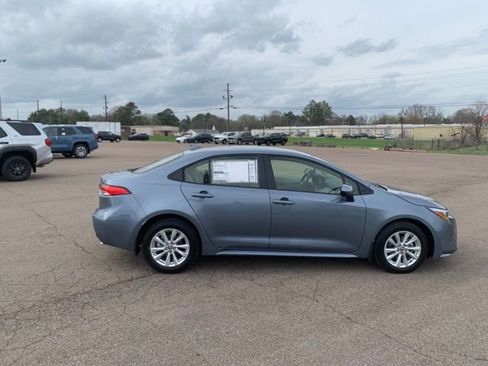 New 2026 Toyota Corolla LE image 8