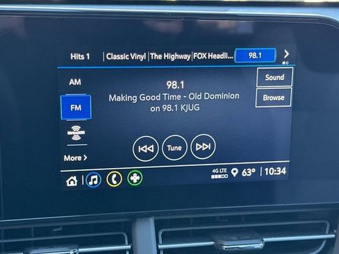 New 2026 Chevrolet Trax RS w/ Sunroof Package image 24