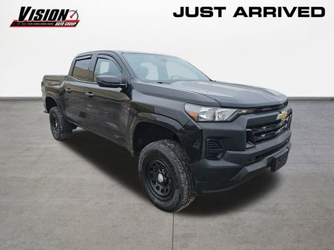 Used 2023 Chevrolet Colorado W/T w/ WT Convenience Package image 3