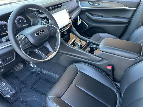 New 2026 Jeep Grand Cherokee L Limited AWD/4WD image 9