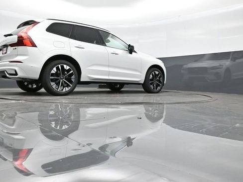 New 2026 Volvo XC60 B5 Plus w/ Protection Package Premier image 30