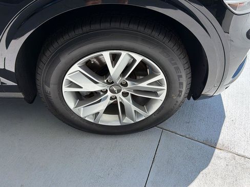Used 2023 Genesis GV70 2.5T AWD/4WD image 40