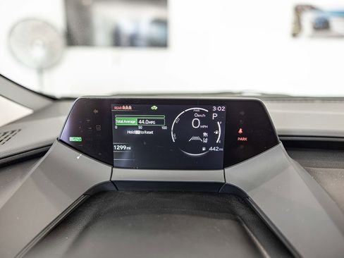 Used 2026 Toyota Prius XLE FWD image 22