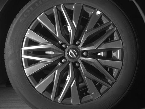 Used 2025 Nissan Altima 2.5 SV FWD image 25
