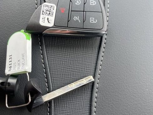 New 2025 Buick Enclave Preferred w/ Power Package image 76