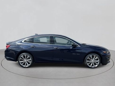 Used 2018 Chevrolet Malibu Premier w/ Premier Sun and Wheel Package FWD image 5