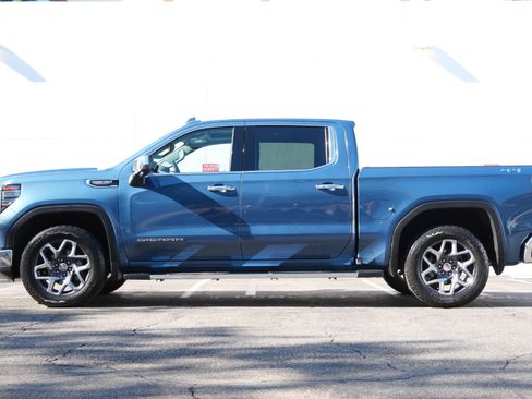 Used 2024 GMC Sierra 1500 SLT w/ SLT Premium Package AWD/4WD image 6