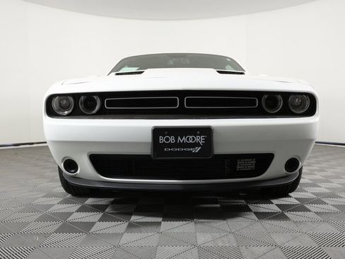Certified 2023 Dodge Challenger SXT image 2