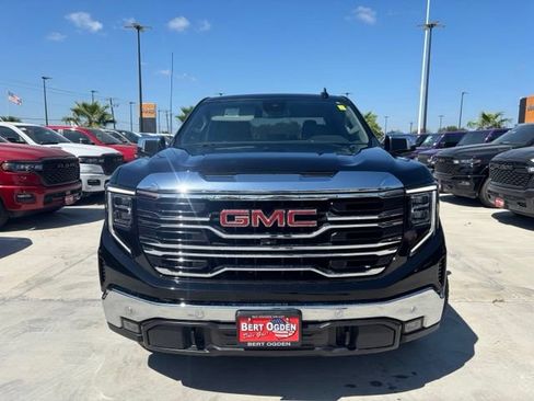 Used 2023 GMC Sierra 1500 SLT RWD image 2