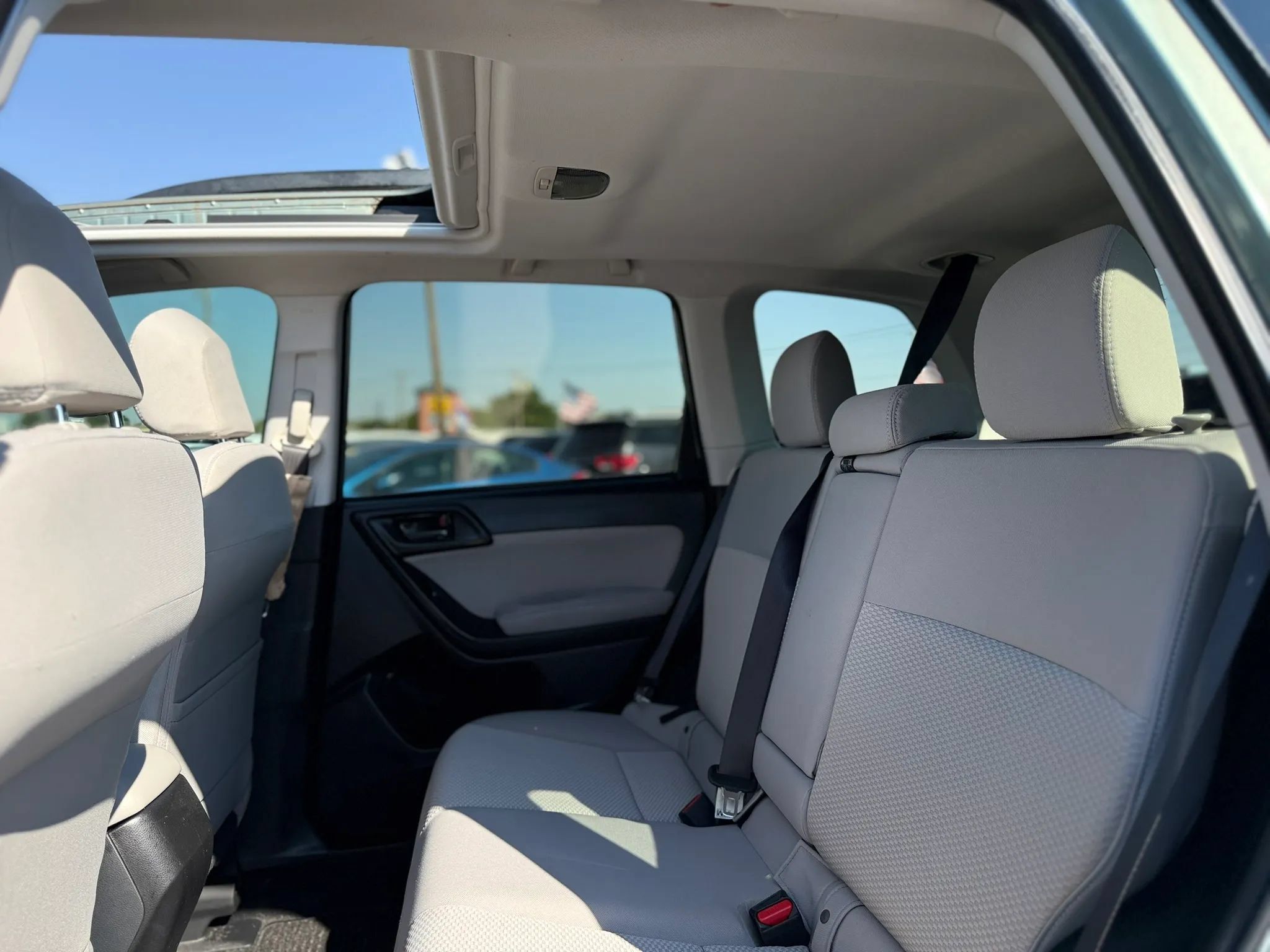 Used 2014 Subaru Forester 2.5i Premium AWD/4WD image 19