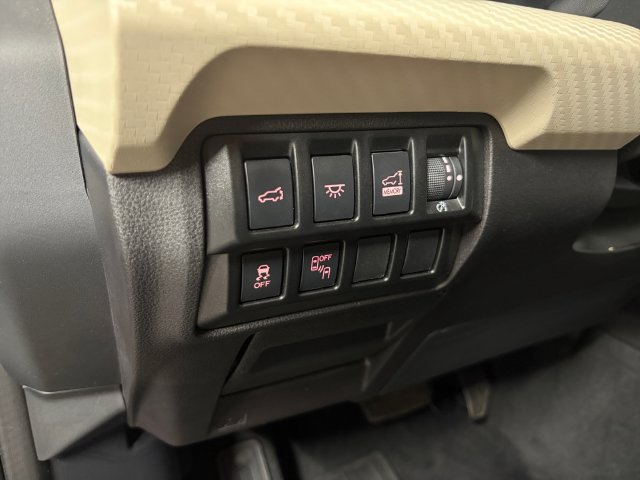 Used 2022 Subaru Ascent Premium w/ Convenience Package AWD/4WD image 33