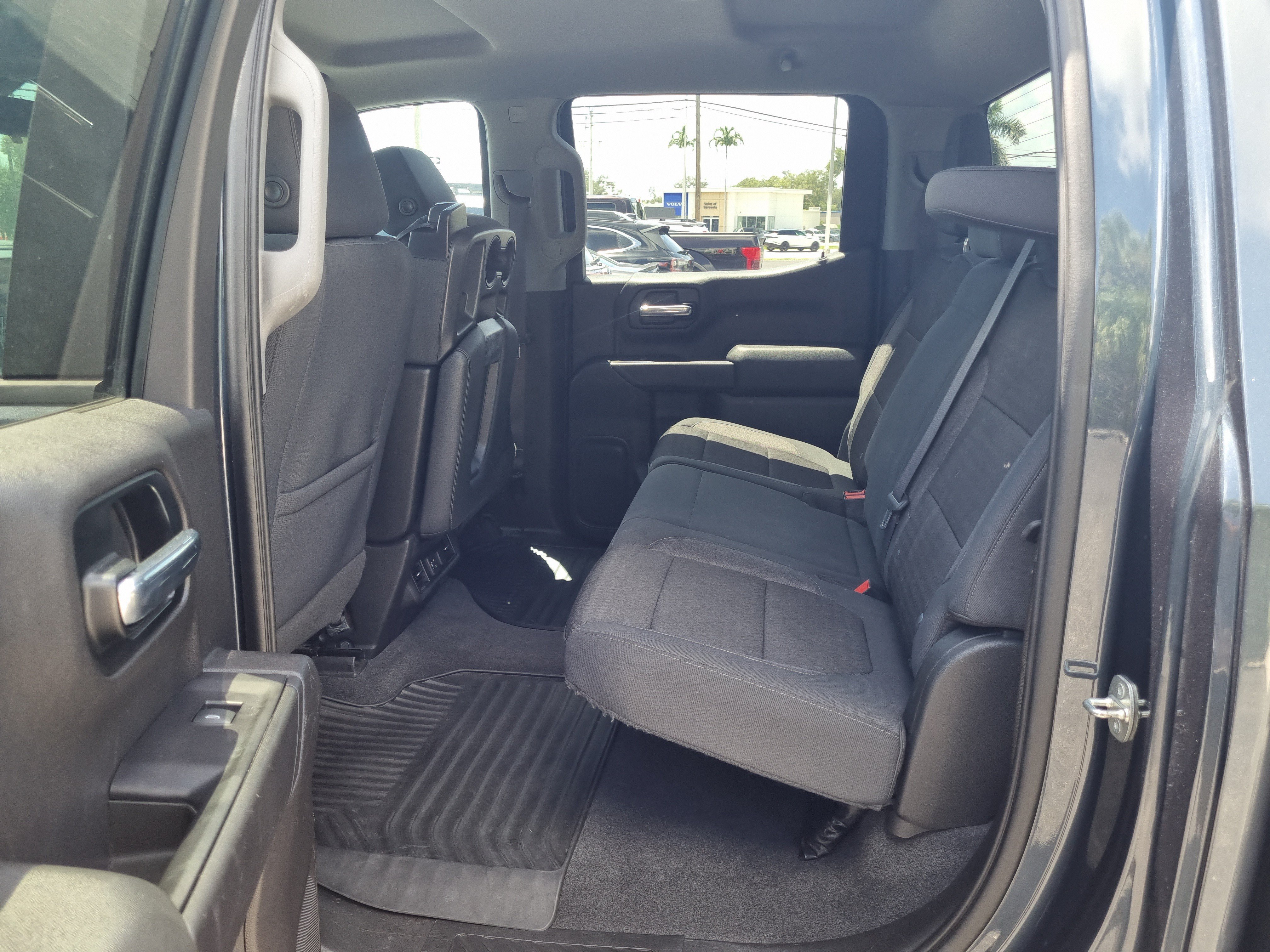 Used 2020 Chevrolet Silverado 1500 LT w/ All-Star Edition RWD image 9