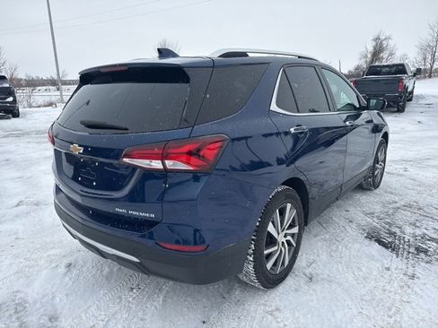 Used 2022 Chevrolet Equinox Premier image 3