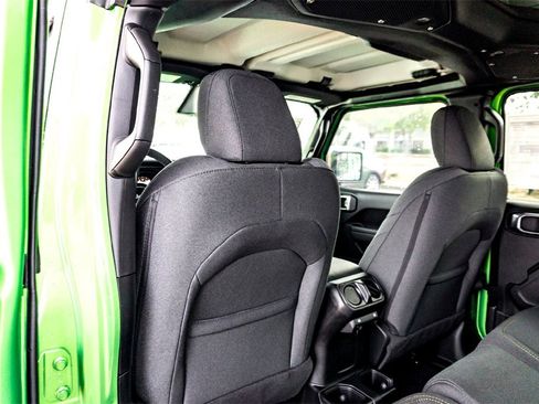 New 2026 Jeep Gladiator Sport image 19