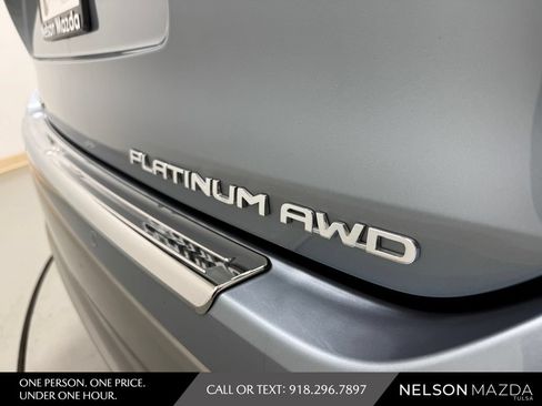 Used 2021 Toyota Highlander Platinum AWD/4WD image 11