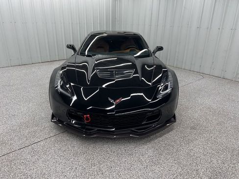 Used 2016 Chevrolet Corvette Z06 w/ 3LZ Preferred Equipment Group RWD image 2