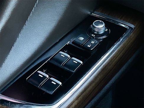 Used 2021 MAZDA CX-9 Signature image 18