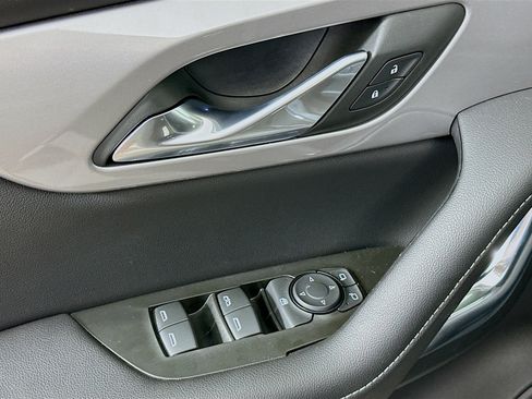 Used 2025 Chevrolet Blazer LT image 15