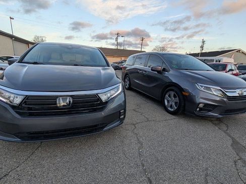 Used 2022 Honda Odyssey EX image 3
