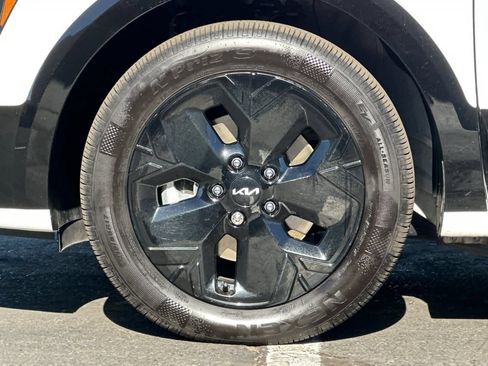 Used 2023 Kia Niro Wind FWD image 28