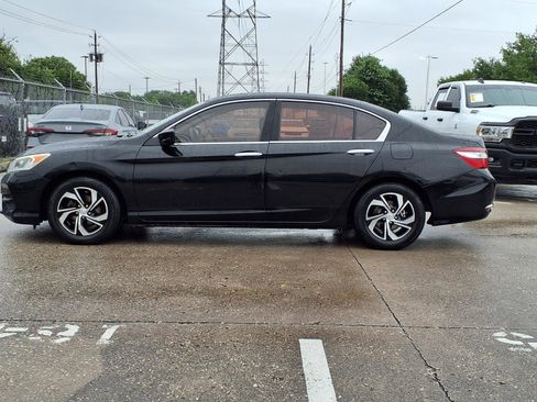 Used 2017 Honda Accord LX image 22