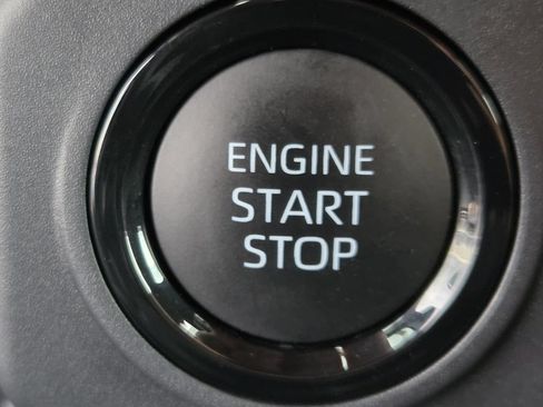 Used 2025 Toyota Tacoma SR AWD/4WD image 21