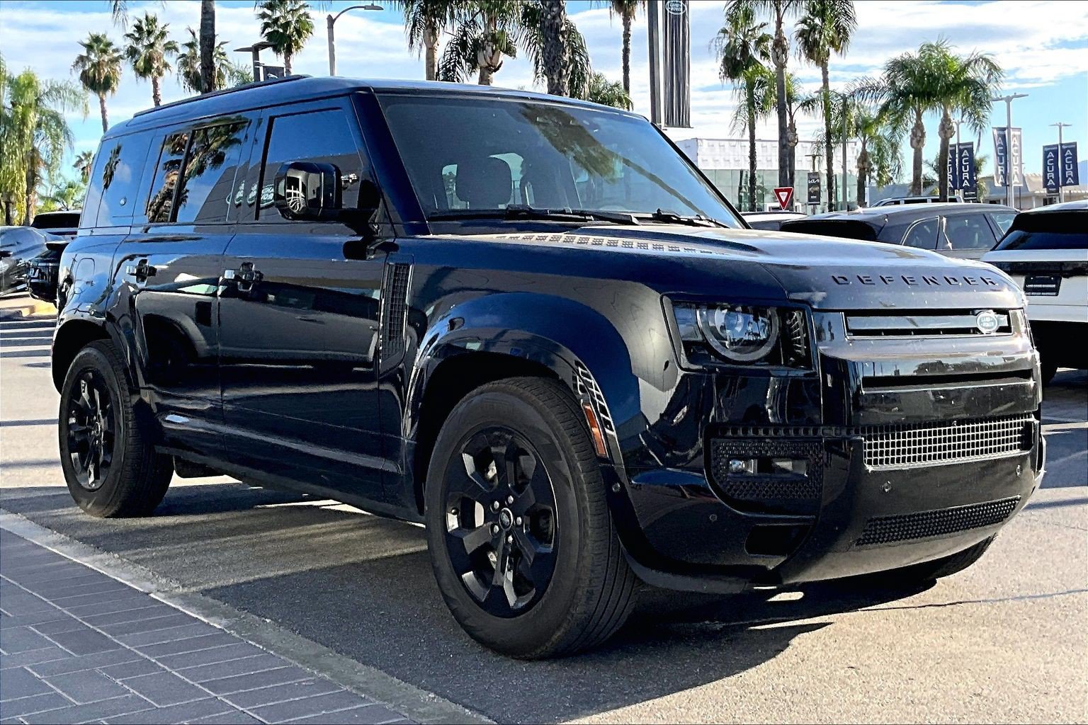 Used 2024 Land Rover Defender 110 X-Dynamic SE AWD/4WD image 1