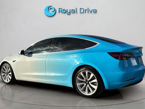 Used 2018 Tesla Model 3 Long Range image 4