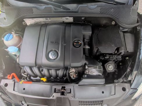 Used 2014 Volkswagen Beetle 2.5 FWD image 11