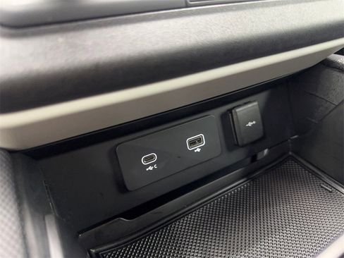 Used 2022 Land Rover Defender 110 X-Dynamic SE image 65