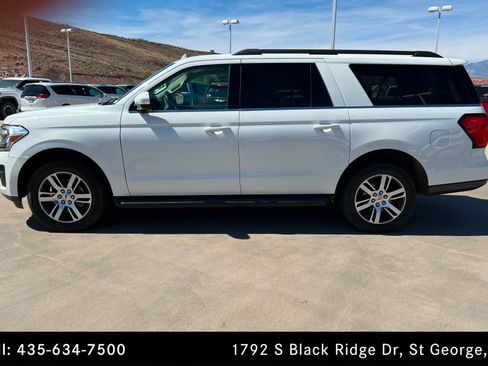 Used 2024 Ford Expedition Max XLT AWD/4WD image 2