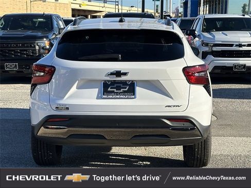 New 2026 Chevrolet Trax ACTIV w/ Driver Confidence Package image 5