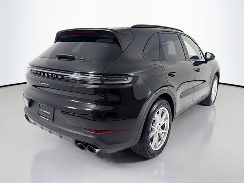 New 2025 Porsche Cayenne image 24