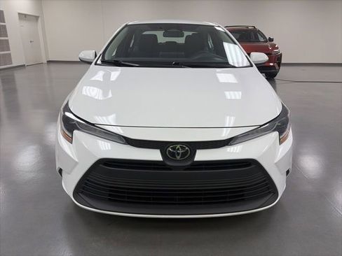 Certified 2023 Toyota Corolla LE w/ LE Convenience Package FWD image 2