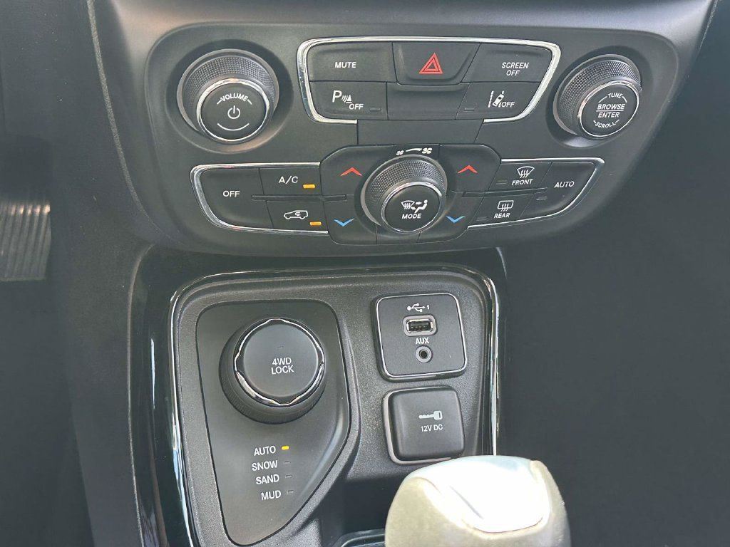 Used 2021 Jeep Compass Limited AWD/4WD image 21