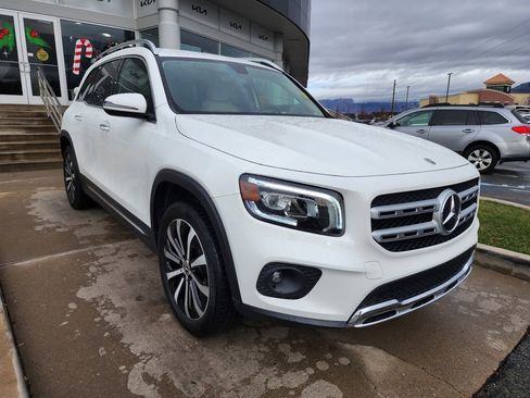 Used 2023 Mercedes-Benz GLB 250 image 3