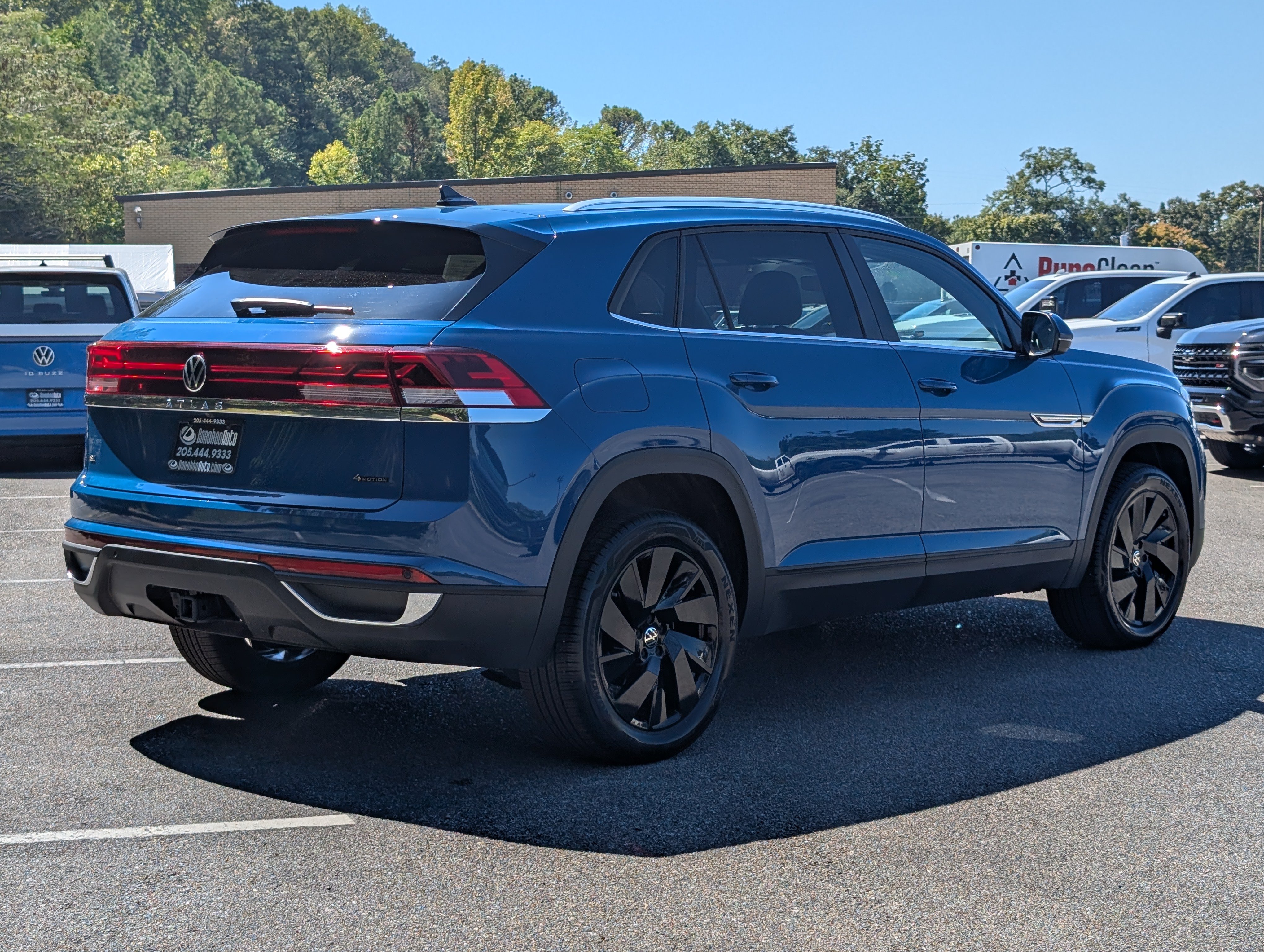 Used 2026 Volkswagen Atlas Cross Sport SE w/ Panoramic Sunroof Package AWD/4WD image 9