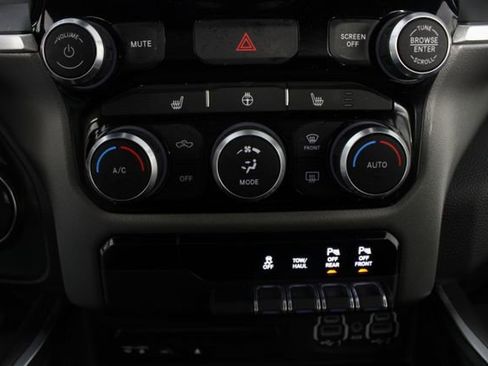 Used 2019 RAM 1500 Big Horn image 6