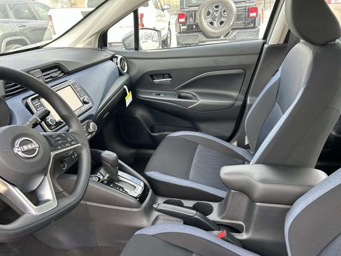 Used 2025 Nissan Versa SV w/ Trunk Package image 21